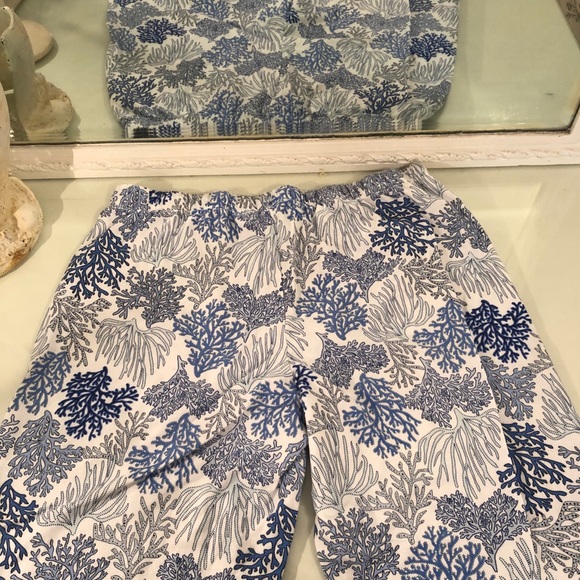 Joe Fresh coral knee cut pyjama pants. - Picture 3 of 5